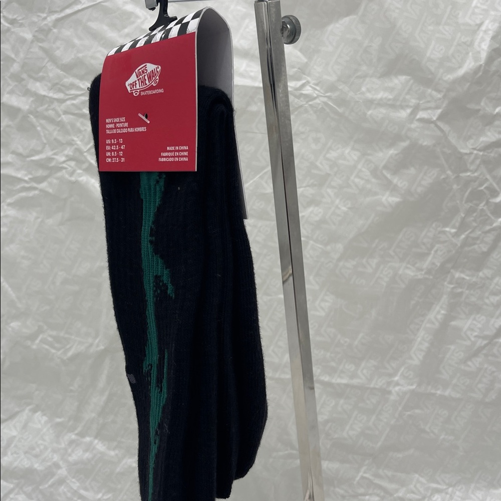 Vans Skate Thorn Crew Socks (1 pair)
Made to skate. - Picture 15 of 16